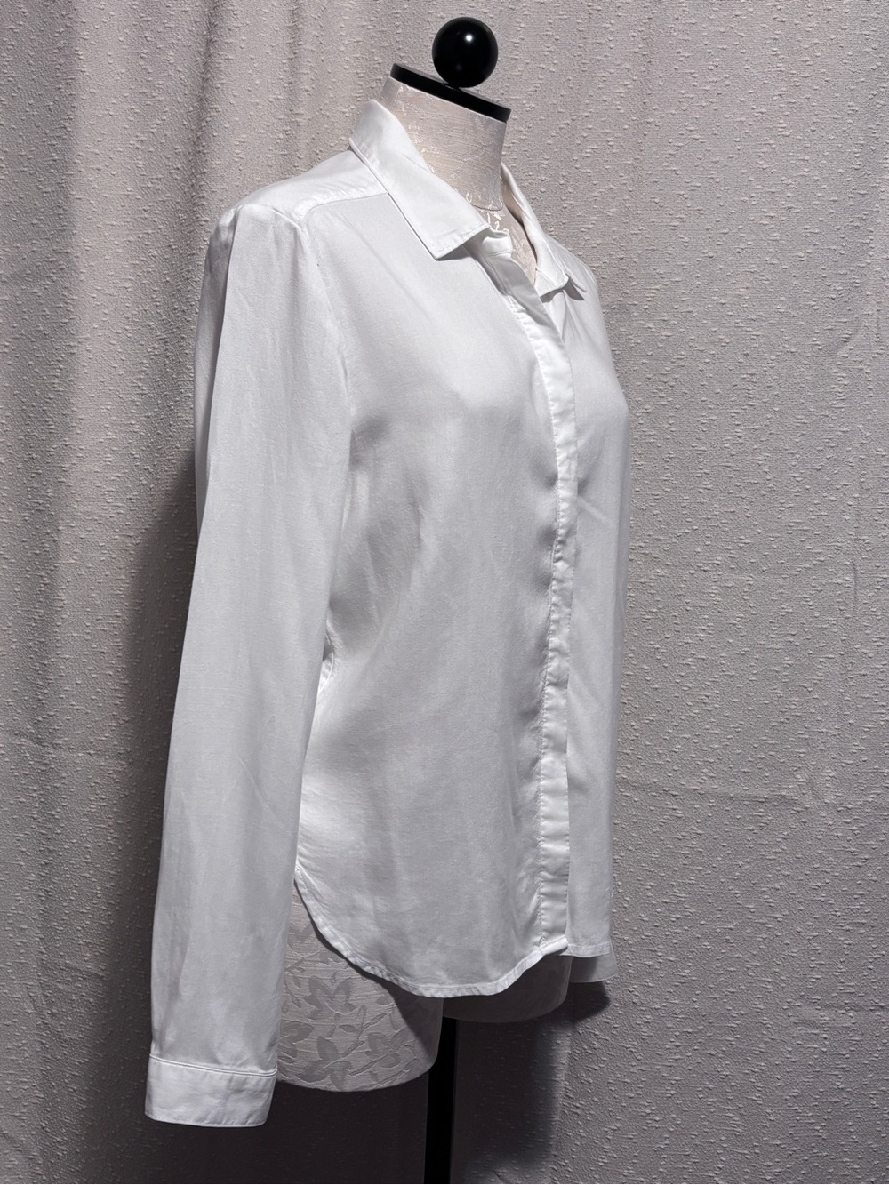 Anthropologie Cloth and Stone Classic Button-down Shirt in White Medium NWT - Picture 3 of 8
